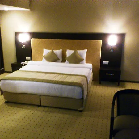 Hotel Faros Premium